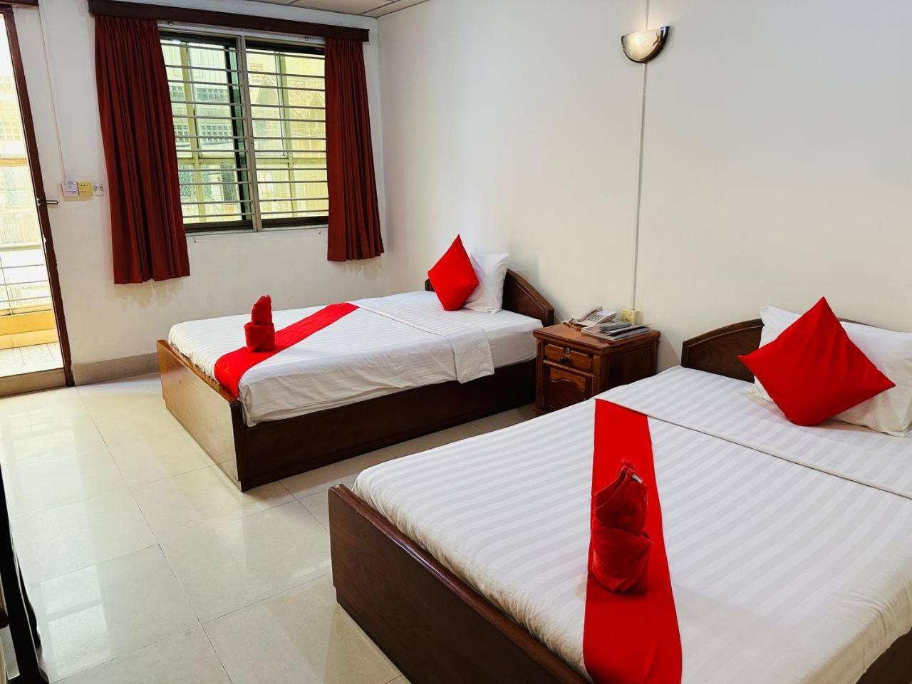 Capitol One Hotel Phnom Penh Ngoại thất bức ảnh
